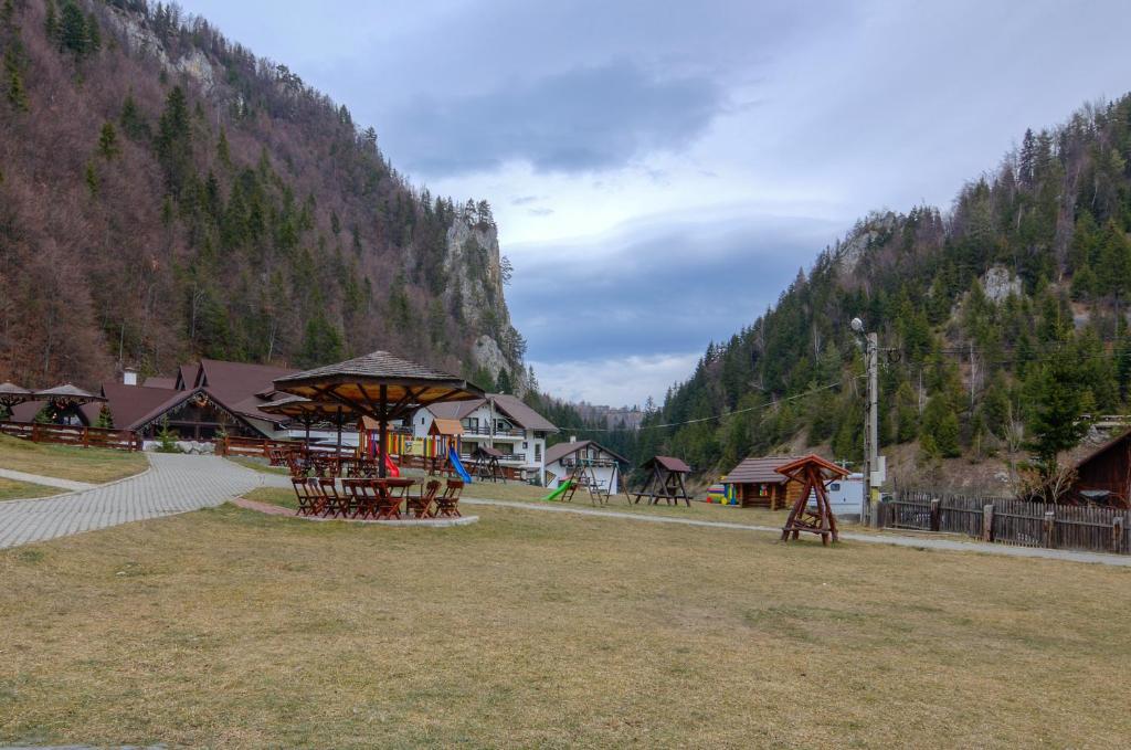 Resort Cheile Gradistei Moieciu Moeciu De Sus Εξωτερικό φωτογραφία